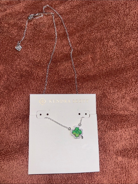 Kendra Scott Jewelry - Kendra Scott Silver Necklace with Green Clover Charm